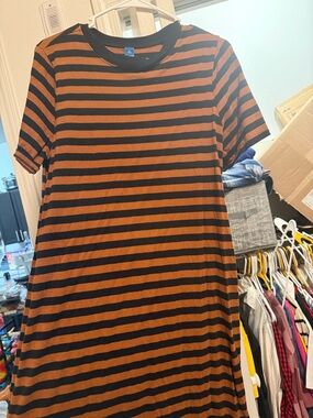 Old Navy Black and Rust Stripe Tee Dress